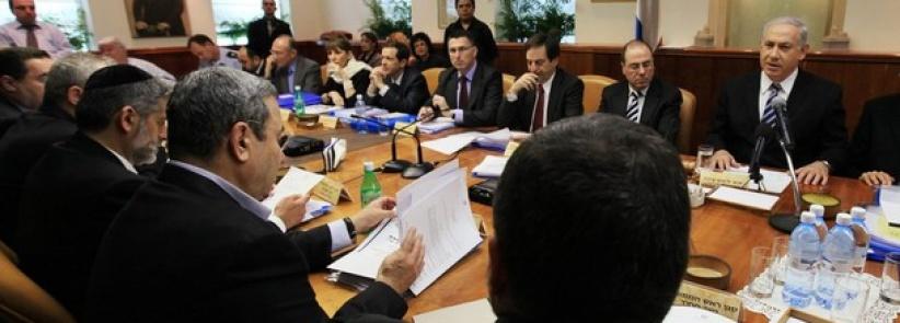 اسرائيل تدرس خصم الاموال التي تدفعها السلطة الفلسطينية للاسرى