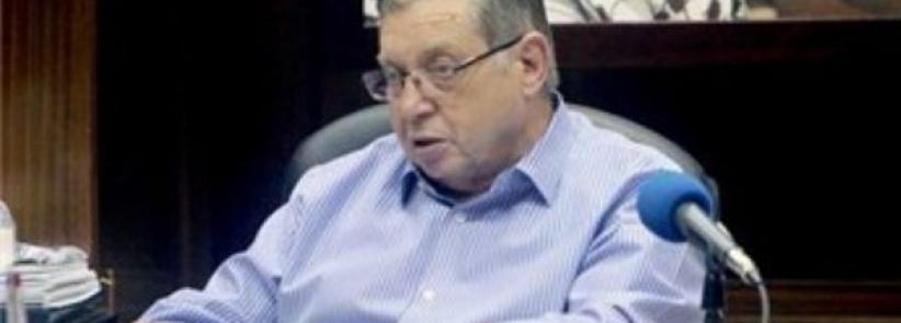 القاء قنبلتين على بلدية نابلس والموظفون يعلقون الدوام