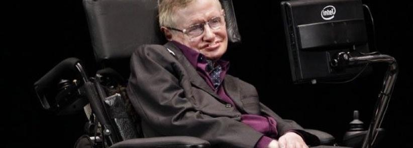 “ستيفن هوكينج” ينضم إلى فيس بوك ويحصد مليون إعجاب بأقل من 10 ساعات