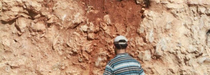 اجهزة تجسس اسرائيلية وراء 