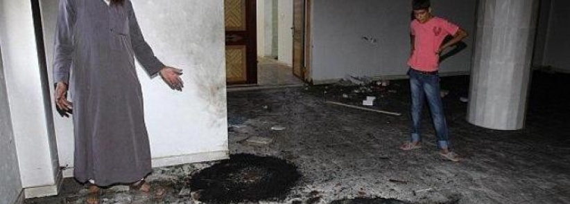 فيديو: مستوطنون يحرقون مسجدا شمال شرق رام الله