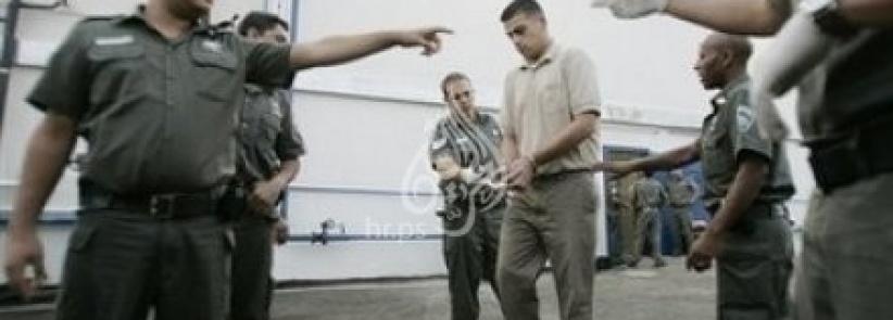 الاحتلال يفرج عن أقدم أسير إداري