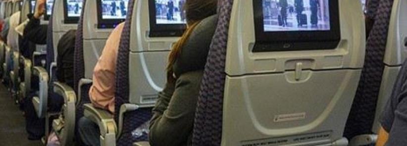 راكبة تقاضي شركة طيران بتعويض 5 ملايين دولار لعدم تشغيل التليفزيون أثناء الرحلة
