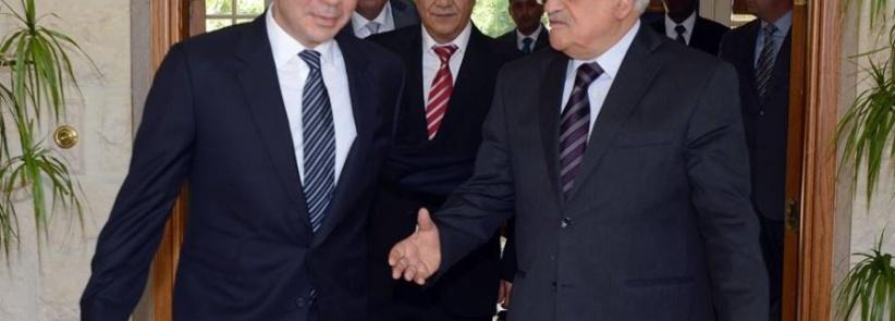 الرئيس يزور الأمير علي بن الحسين في منزله