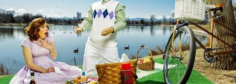 تتزوج من دمية لتتخلص من عنوستها