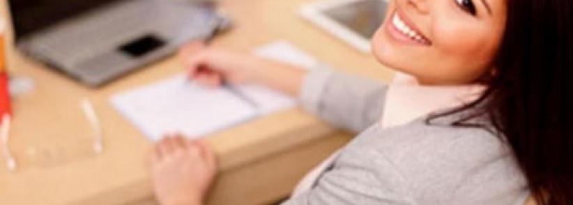 النساء يعملن برواتب عالية ورجالهن بالمنزل لرعاية الأطفال