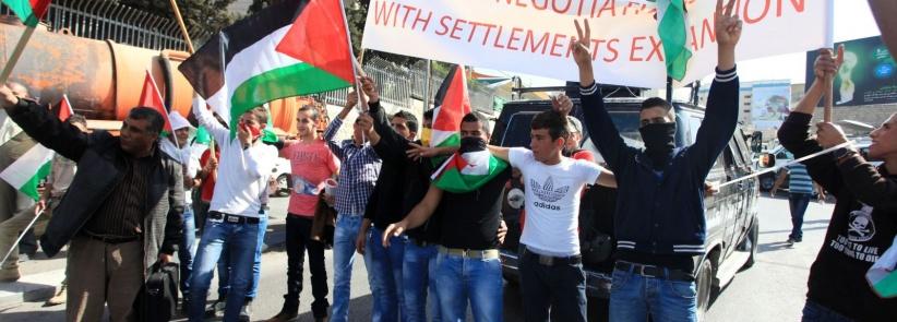 استطلاع: 68% اقتصادهم سيء و54% يعارضون انتفاضة ثالثة