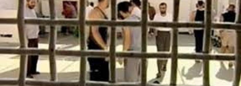 محاكم الاحتلال تمدد اعتقال 53 أسيرًا