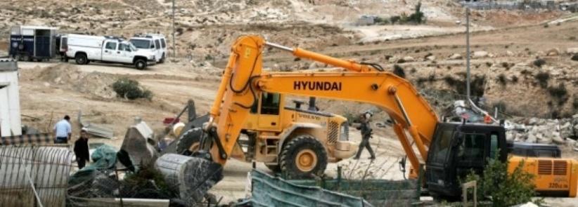 تجريف 30دونما واقتلاع 300شجرة وهدم 3آبار مياه بالخلليل