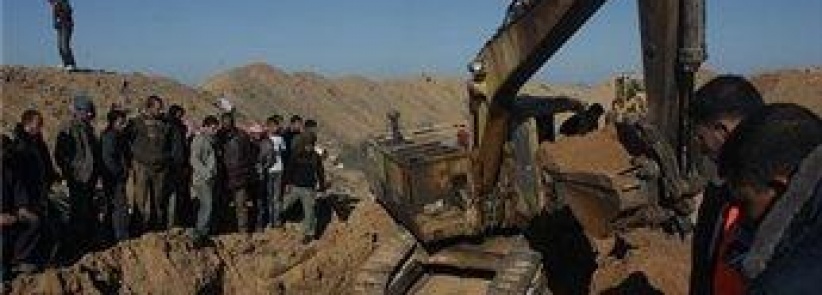 صحيفة مصرية: الجيش ينهي حفر خندق على الحدود مع القطاع