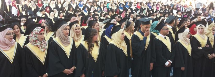 جامعة بيت لحم : تحتفل بتخريج الفوج التاسع والثلاثين من طلبة كلية العلوم وكلية ادارة الاعمال ومعهد ادارة الفنادق والسياحة