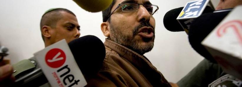 الاحتلال يواصل عزل الأسير أبو سيسي للعام الرابع