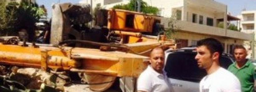 بالصور| انقلاب جرافة ببيت ساحور