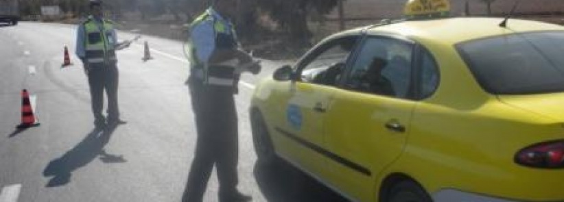 شرطة جنين تضبط 11 مركبة و18 دراجة نارية غير قانونية