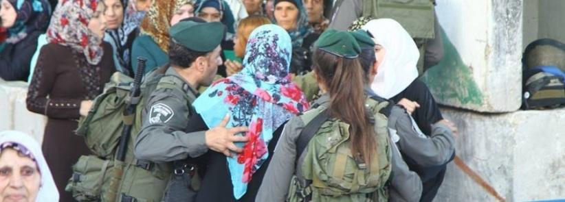 آلاف المواطنين يتوجهون إلى الأقصى لأداء صلاة الجمعة الثالثة من رمضان