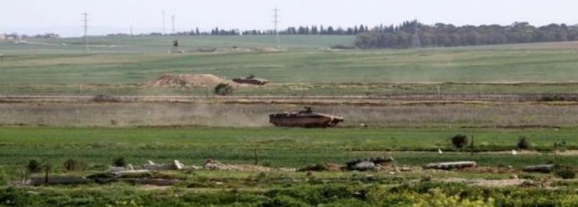 الاحتلال يقيم سواتر ترابية ويستهدف المزارعين شرق خان يونس