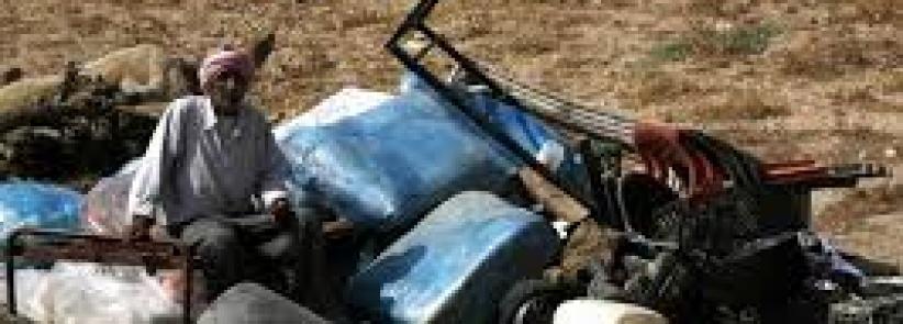 الاحتلال يسلم إخطارات بوقف البناء بمنشآت في الأغوار