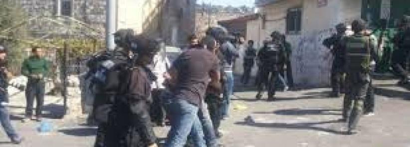 اعتقال 4 مقدسيين من عائلة واحدة بعد الاعتداء عليهم