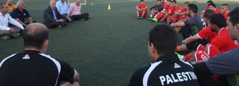 الرجوب يتابع تدريبات 
