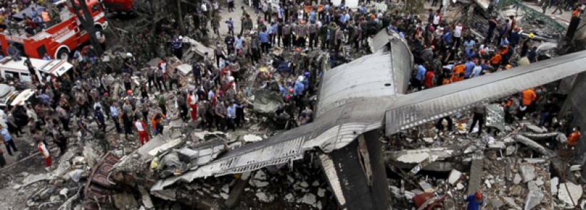 ارتفاع عدد ضحايا الطائرة الإندونيسية إلى 141