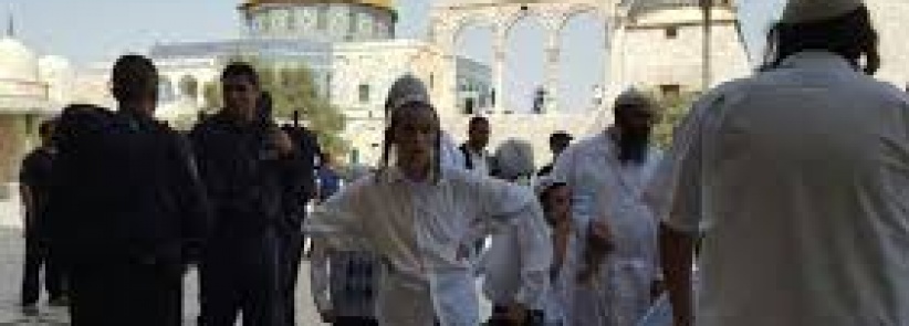 نتنياهو يعمل على تغيير الوضع بالأقصى وتكثيف الاستيطان