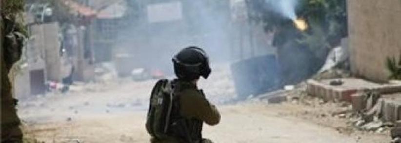 اصابات بالاختناق خلال مواجهات في مخيم العروب شمال الخليل