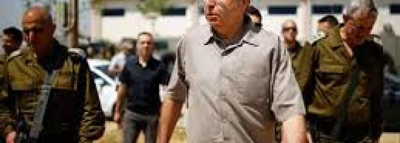 يعلون يتفقد مكان وقوع عملية بيت فوريك