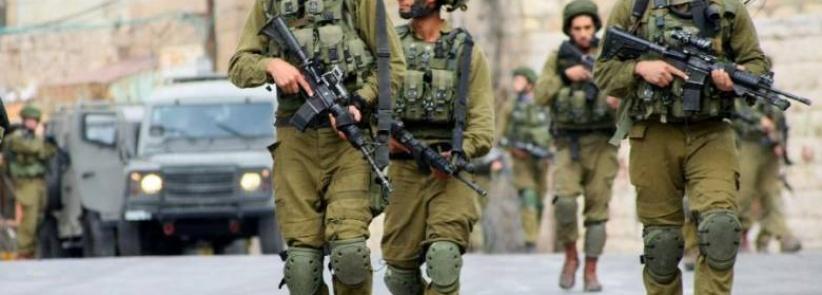 الاحتلال يغلق مدخل مخيم الفوار