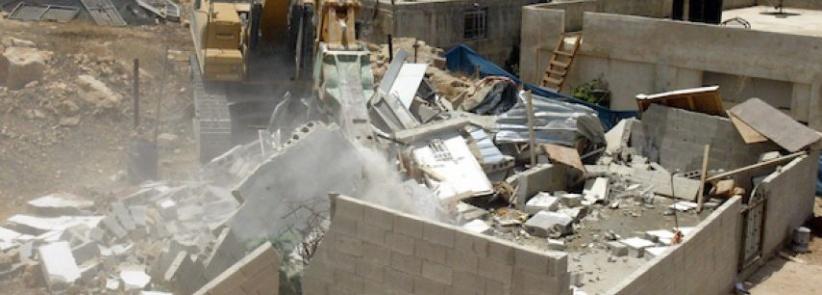 إخطار جديد لهدم منزل عائلة أبو الرب بقباطية