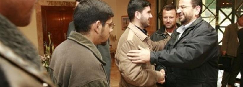 وفد حماس يصل طهران لبحث العلاقات الثنائية