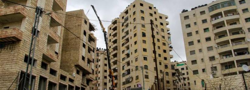 بلدية الاحتلال بالقدس تنوي هدم 138 شقة في كفر عقب