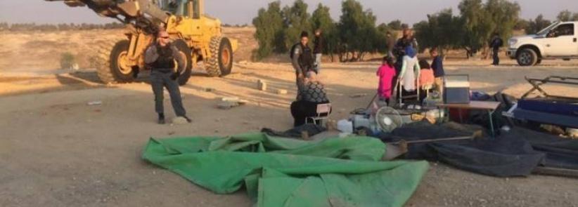 جرافات الإحتلال تهدم العراقيب للمرة الـ 120 على التوالي