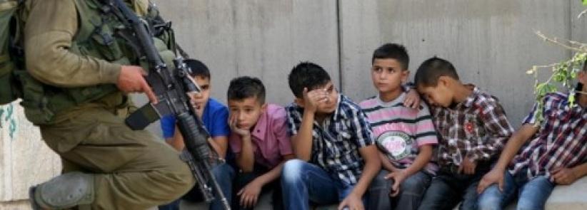 سلطات الاحتلال تعتدي بالضرب على ثلاثة أطفال شرق قلقيلية