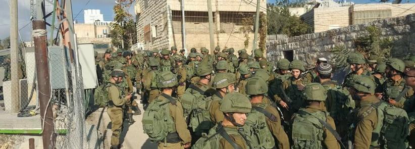 جنود الاحتلال يمنعون مدارس الخليل من احياء ذكرى عرفات