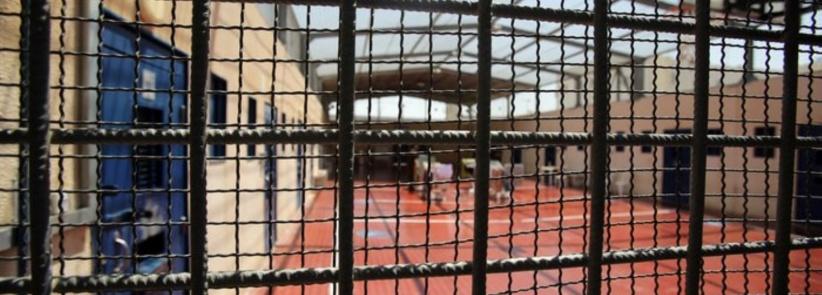 كشف محاولة تهريب خليويات لسجن النقب