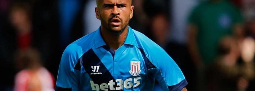 وفاة مدافع ستوك سيتي السابق عن 25 عاما