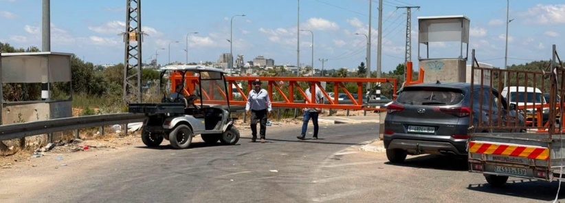 إغلاق الاحتلال مدخل النبي إلياس يعطل تنقل 60 ألف مواطن ويشل الحركة التجارية