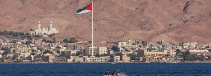إصابة 11 شخصا بالاختناق جراء تسرب لغاز الأمونيا في مدينة العقبة