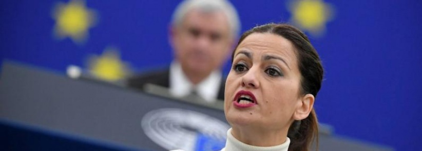 وزيرة إسبانية تدعو لاقامة 