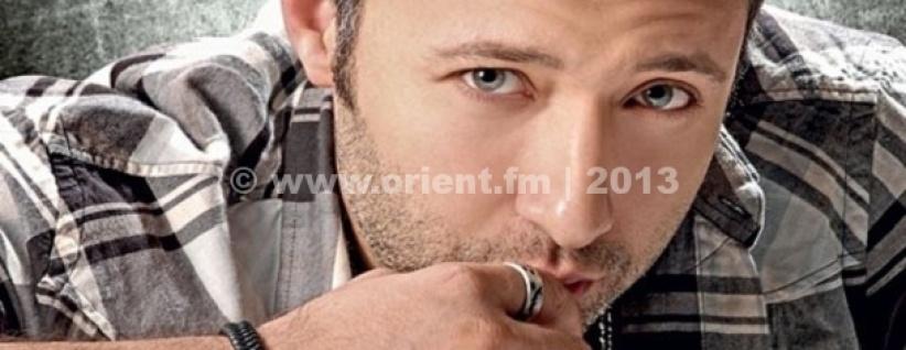 الفنان أحمد فهمي ينجو من حادث مروري مروع