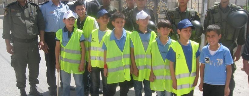قوات الأمن الوطني تشارك الشرطة بفعاليات اليوم الرابع لأسبوع المرور العربي في بيت لحم