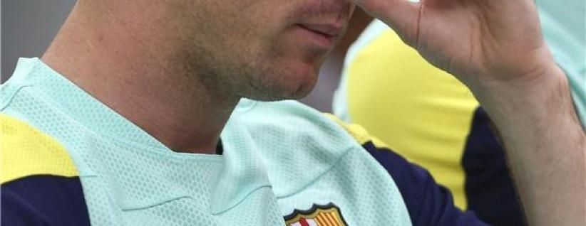 بالصور : رئيس برشلونة يعلن رحيل فيلانوفا عن تدريب الفريق بسبب المرض