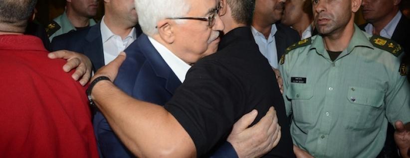 بالصور : الرئيس في استقبال الأسرى