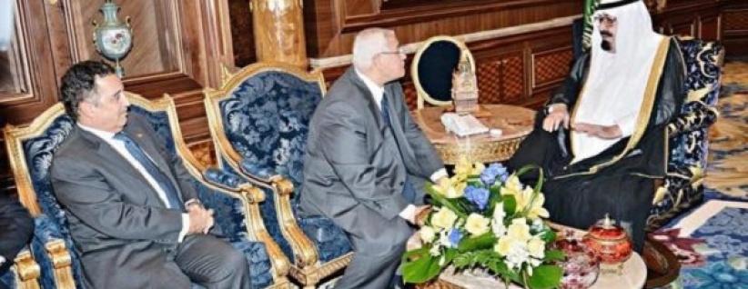 خادم الحرمين يؤكد الوقوف مع مصر ضد 