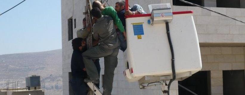 لجنة للتحقيق بوفاة عامل في 