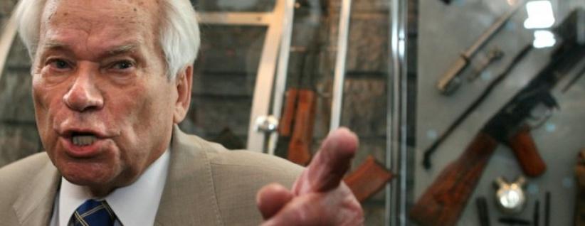 وفاة الروسي ميخائيل كلاشنيكوف مخترع البندقية التي تحمل اسمه