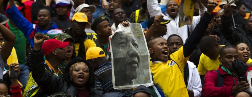 توافد الالاف الى جوهانسبرغ للمشاركة في تشييع مانديلا