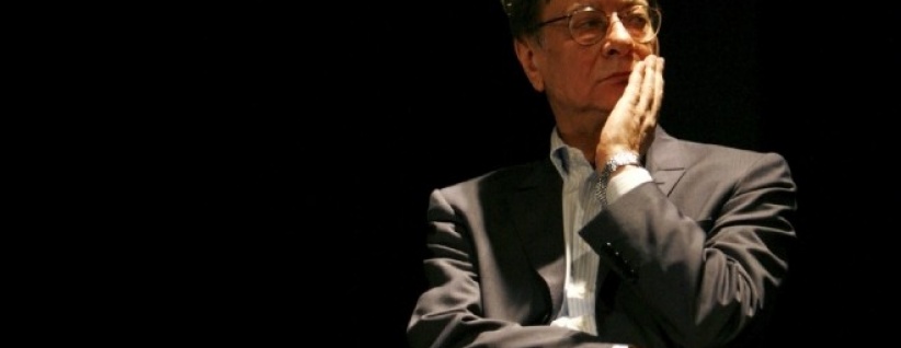 مؤسسة محمود درويش تتسلم أرشيفه المرئي والمسموع