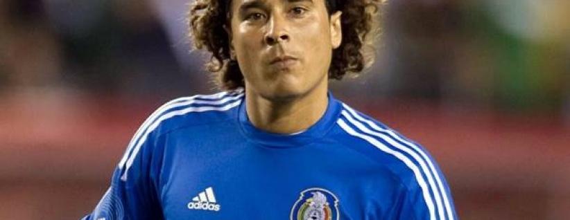 تألق حارس المكسيك يتسبب في حرب إشاعات