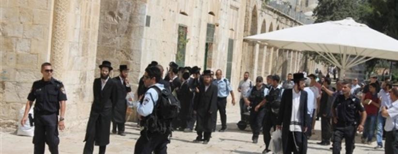 المستوطنون يجدّدون اقتحامهم للأقصى